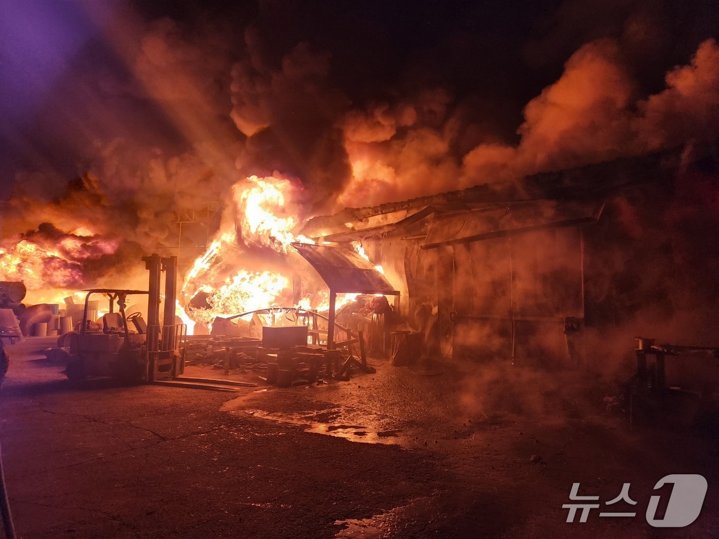 양주 화재 현장.(경기도북부소방재난본부 제공. 재판매 및 DB 금지)/뉴스1