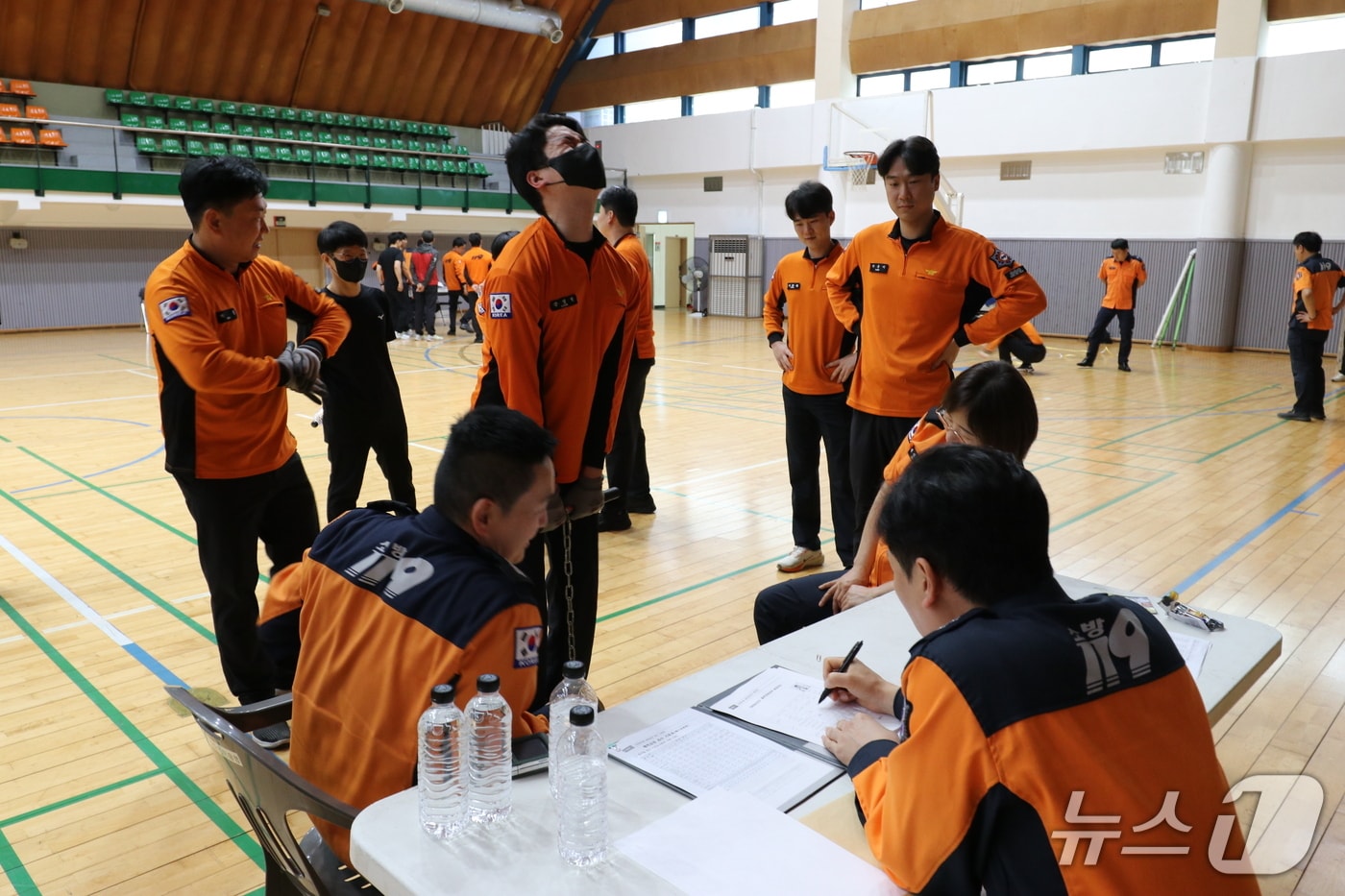 광주 북부소방서 소속 소방대원들이 체력검정을 진행 중인 모습.(광주 북부소방서 제공. 재판매 및 DB 금지)