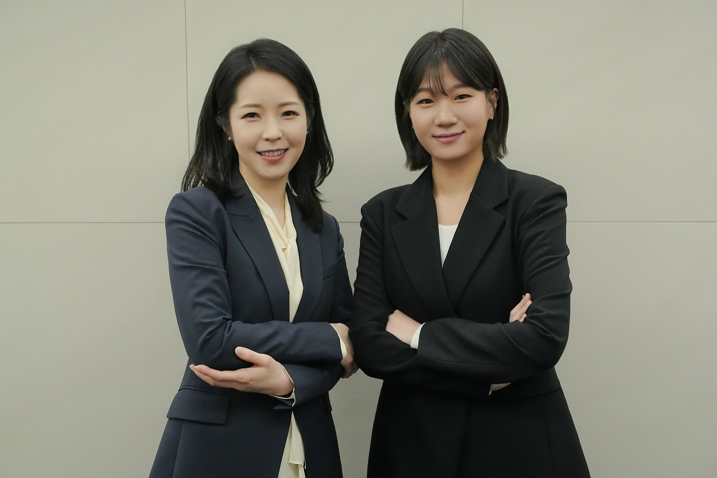 강전애 전 국민의힘 대변인(왼쪽), 박성민 전 더불어민주당 최고위원 / 사진제공=웨이브