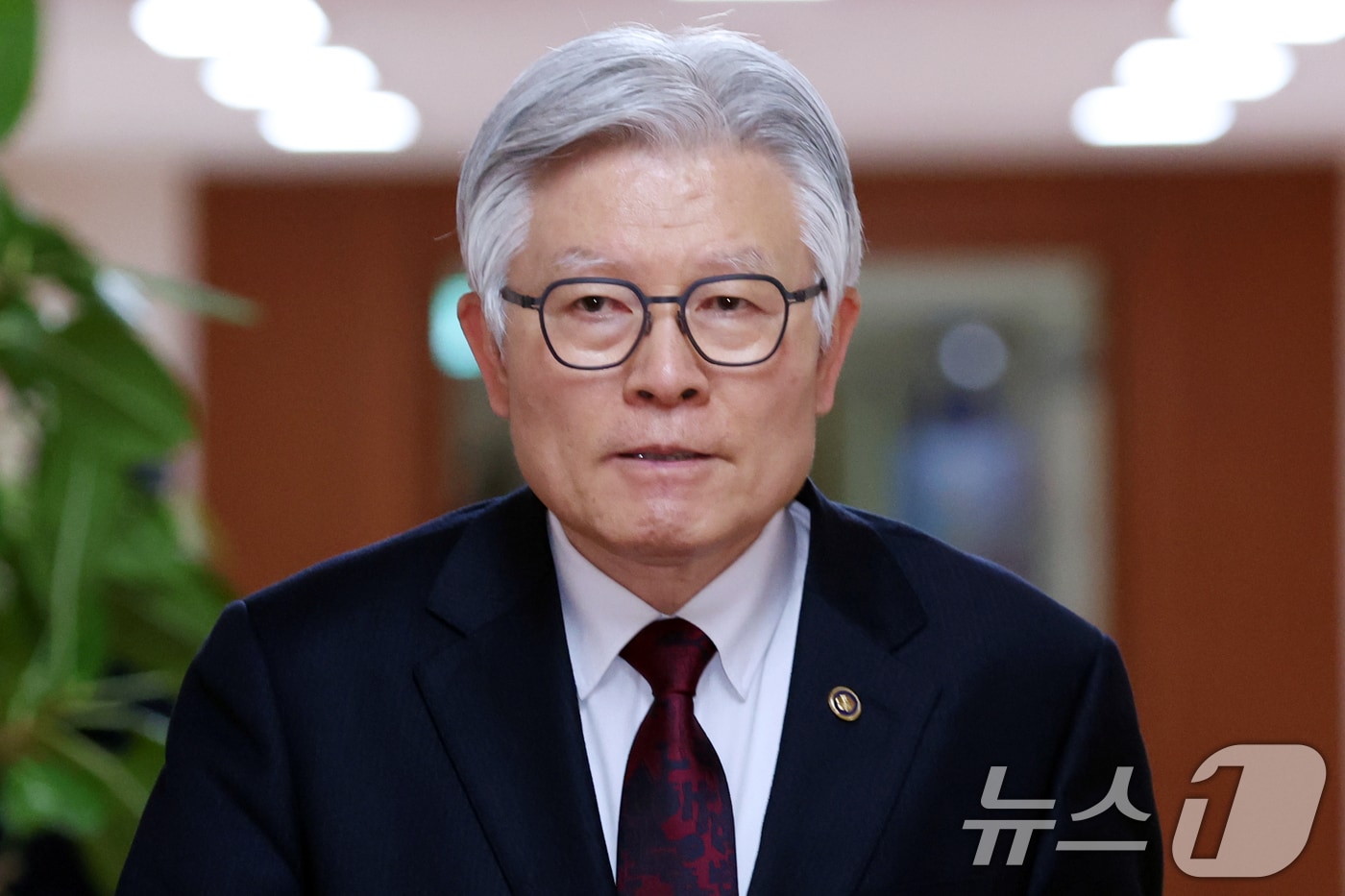 '李정부 1년' 공직 인사·처우 개편 속도..."성과 내면 조기승진" - 뉴스 썸네일 이미지