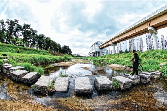 김해 해반천.(김해시 제공. 재판매 및 DB금지)