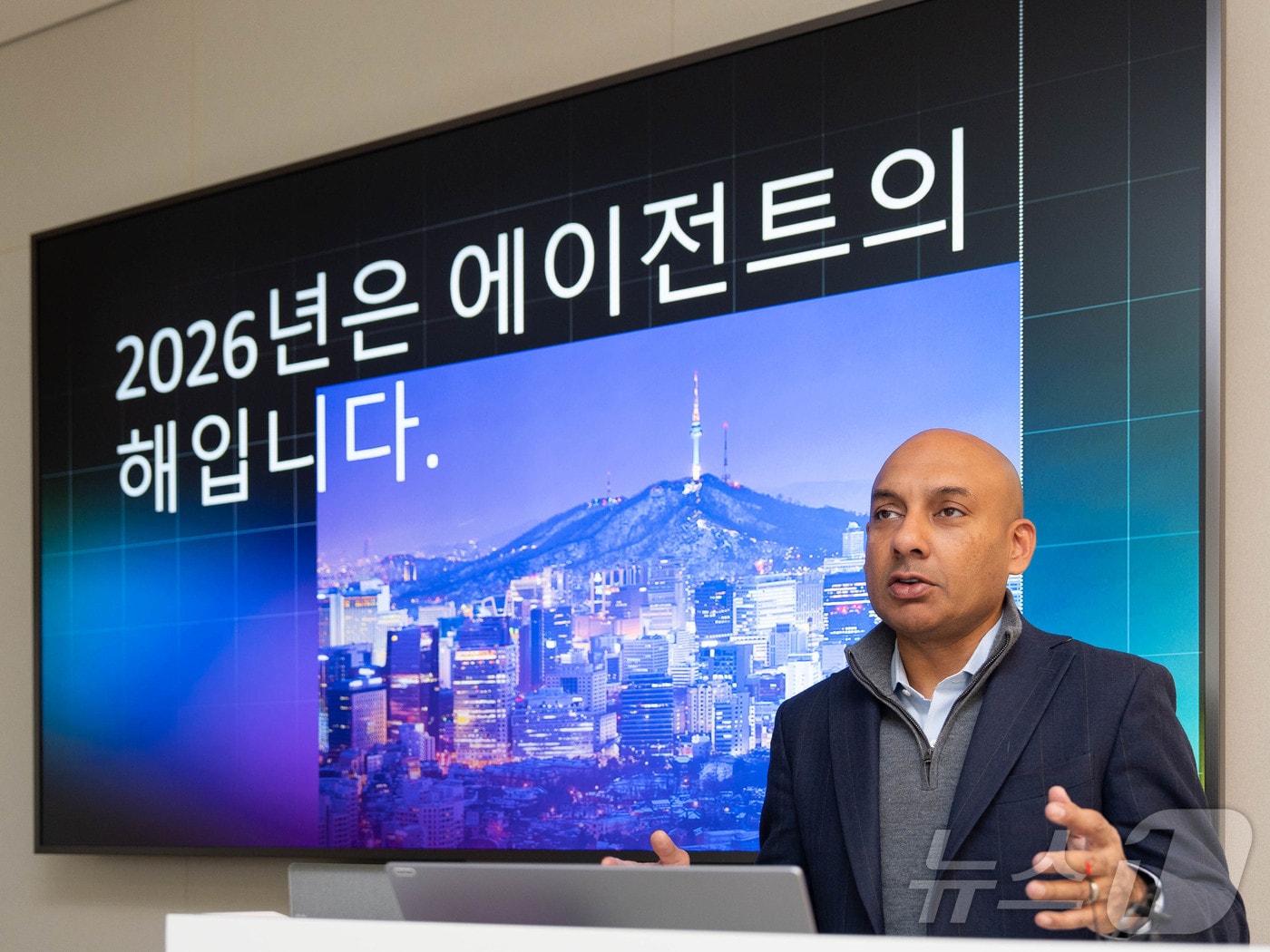 AWS "올해는 에이전트 AI의 해"…데이터·AI 전략 공개