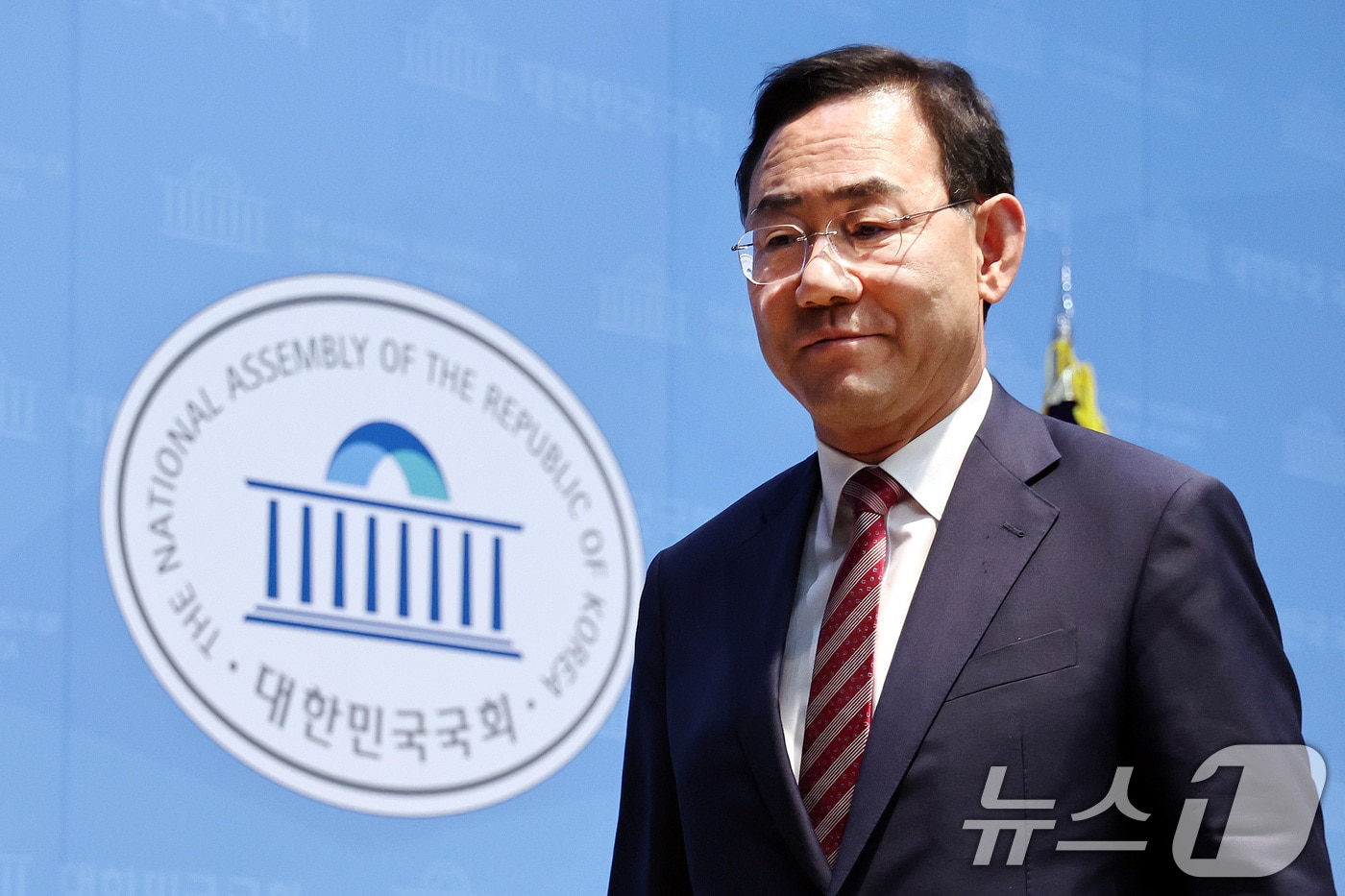 6·3 지방선거 국민의힘 대구시장 경선에서 컷오프(공천 배제)된 주호영 의원이 23일 서울 여의도 국회 소통관에서 선거 불출마 기자회견을 마친 뒤 회견장을 나서고 있다. 2026.4.23 ⓒ 뉴스1 구윤성 기자
