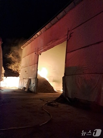 화재 현장 모습.(전북 소방 제공. 재판매 및 DB 금지)