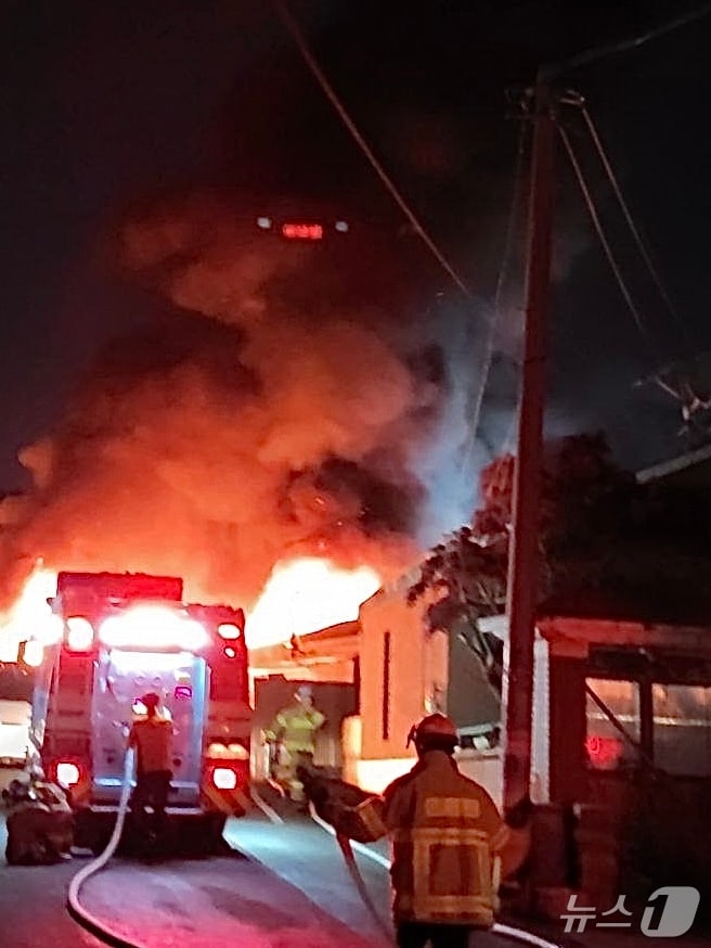 안산 화재 현장/뉴스1 (경기도소방재난본부 제공. 재판매 및 DB 금지)