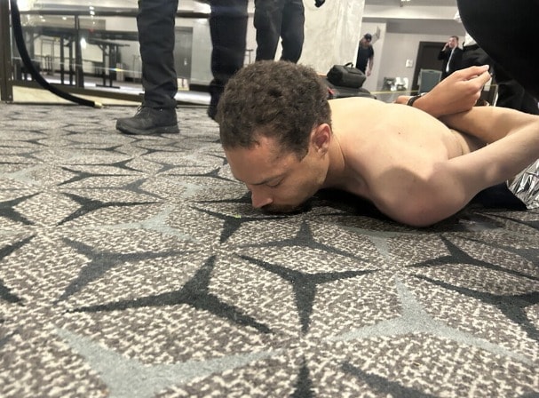 도널드 트럼프 미국 대통령이 25일(현지시간) 트루스소셜에 공개한 백악관 출입기자단 만찬 행사 인근 총격 사건 용의자. (사진=트루스소셜 갈무리)