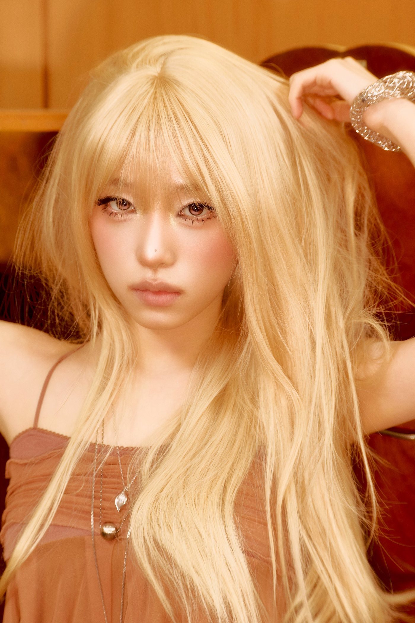 28일 잠실 삼성-두산전 시구자로 나서는 최예나. (두산 제공)