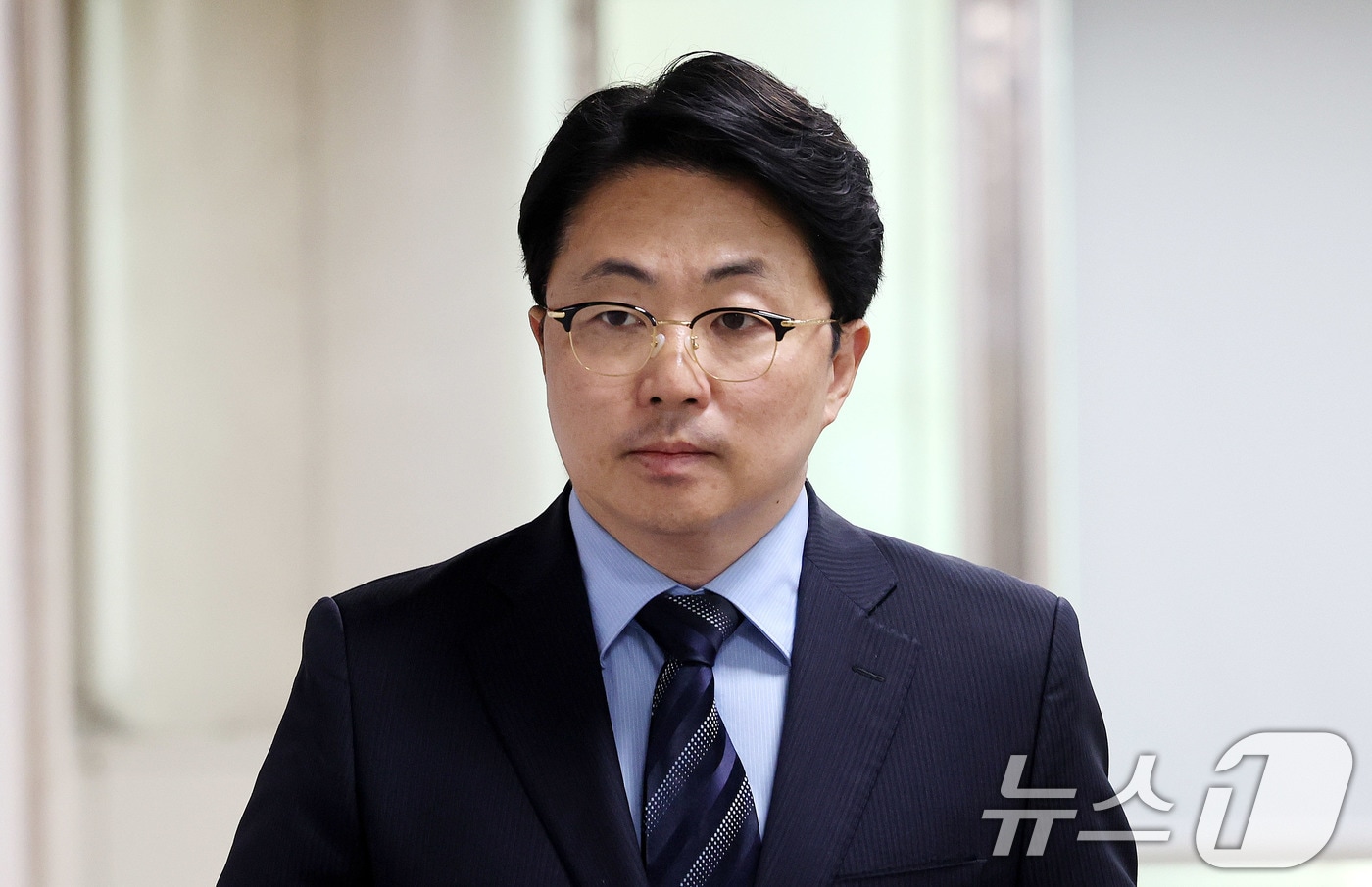 회삿돈을 횡령한 혐의로 재판에 넘겨진 '집사 게이트' 당사자 김예성 씨가 지난 4월 29일 서울 서초구 서울고법에서 열린 특정경제범죄 가중처벌법상 횡령 등 혐의 사건 항소심 2심 선고 공판에 출석하고 있다. 2026.4.29 ⓒ 뉴스1 박지혜 기자