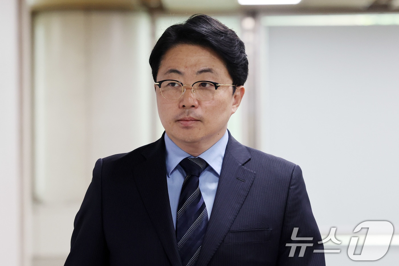 회삿돈을 횡령한 혐의로 재판에 넘겨진 '집사 게이트' 당사자 김예성 씨가 지난 4월 29일 서울 서초구 서울고법에서 열린 특정경제범죄 가중처벌법상 횡령 등 혐의 사건 항소심 2심 선고 공판에 출석하고 있다. 2026.4.29 ⓒ 뉴스1 박지혜 기자