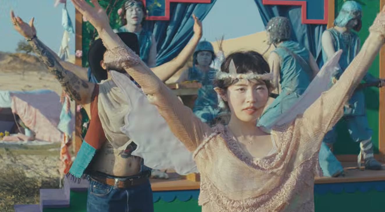 악뮤 '소문의 낙원' 뮤직비디오 영상 캡처