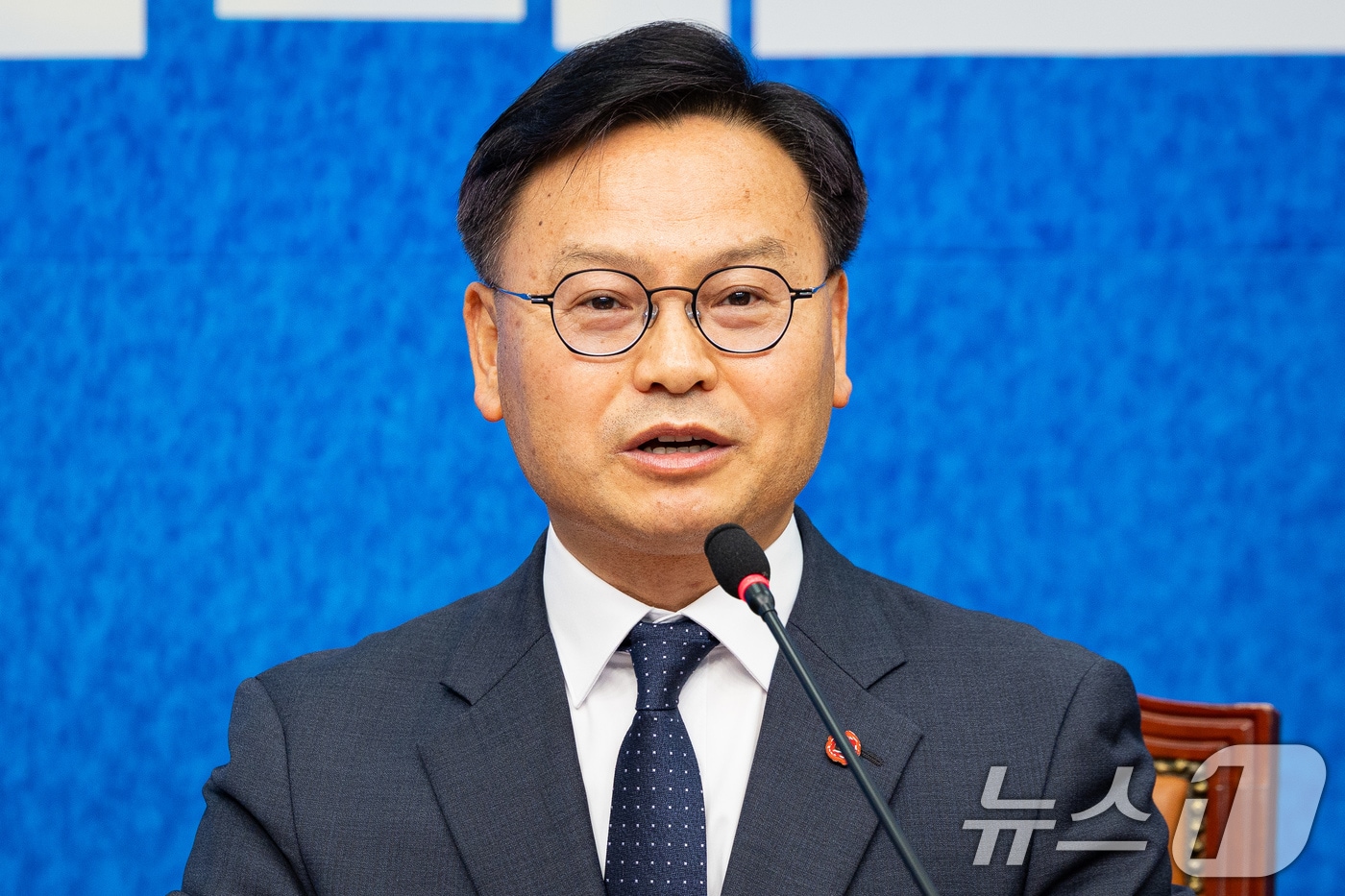 서귀포시 국회의원 보궐선거에 출마한 더불어민주당 김성범 예비후보. 2026.4.30 ⓒ 뉴스1 유승관 기자