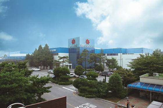 "한분 한분 설득한다"...뚝심으로 밀어붙이는 신세계푸드 - 뉴스 썸네일 이미지