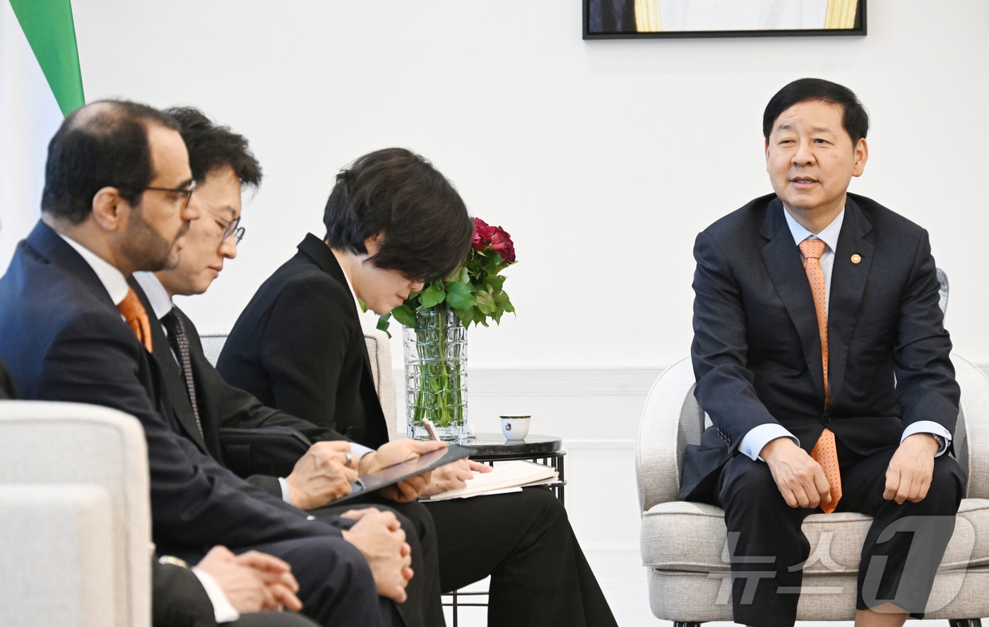 경제 전시상황 경고, 우리 지갑 지키는 정부의 대응 전략과 핵심 포인트 3가지