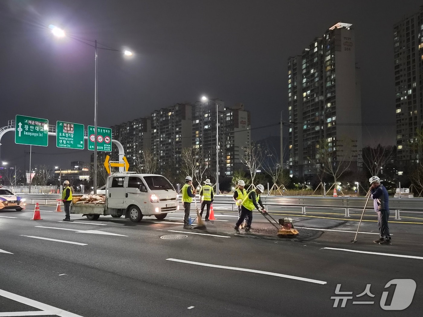 부산 수영강변지하차도 지반침하 복구 모습. 2026.4.6/뉴스1 ⓒ News1 임순택 기자