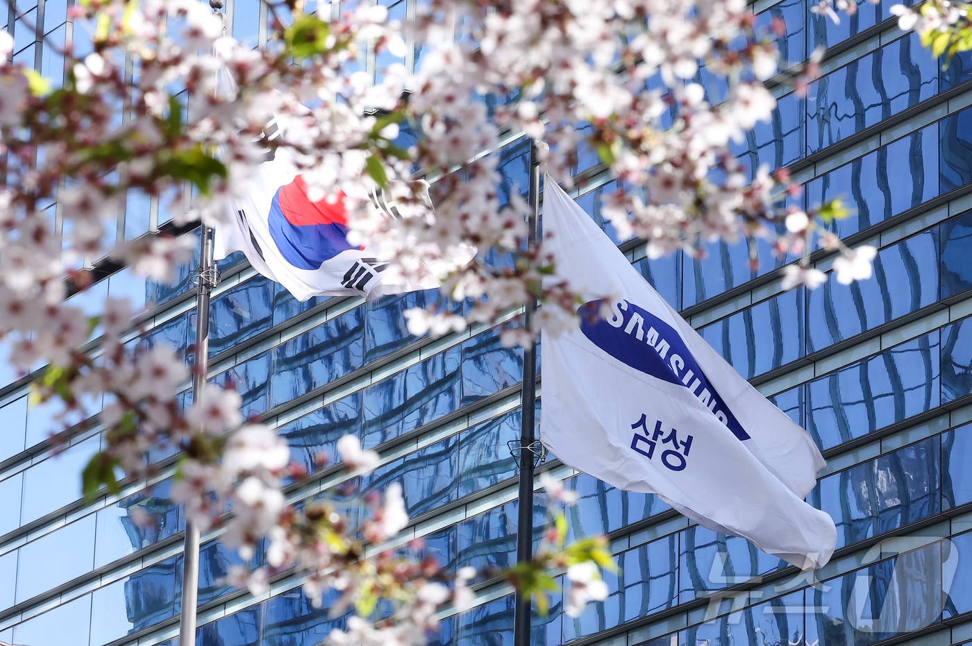 서울 서초구 삼성전자 사옥. 2026.4.7 ⓒ 뉴스1 김성진 기자