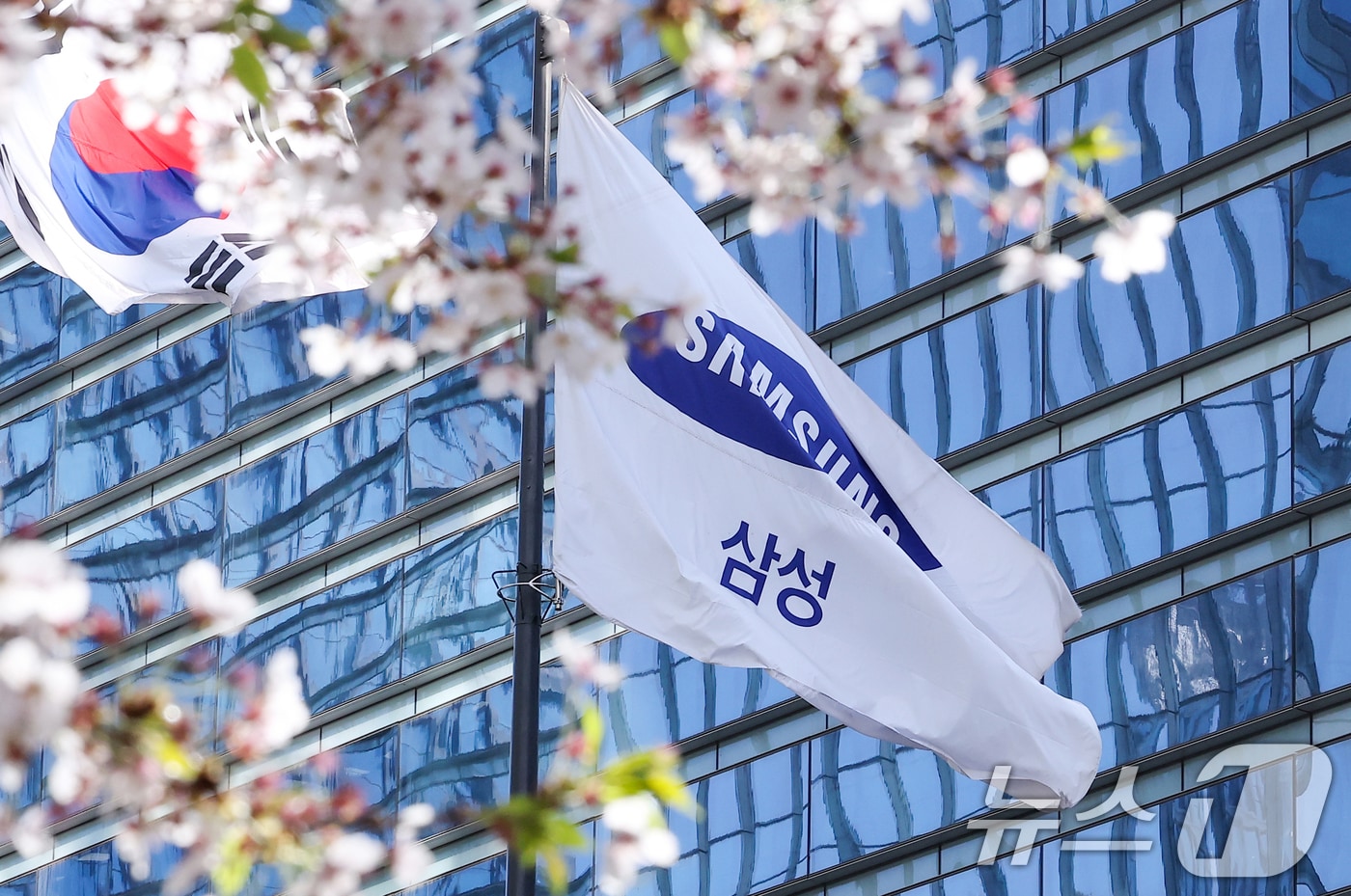 서울 서초구 삼성전자 사옥. 2026.4.7 ⓒ 뉴스1 김성진 기자
