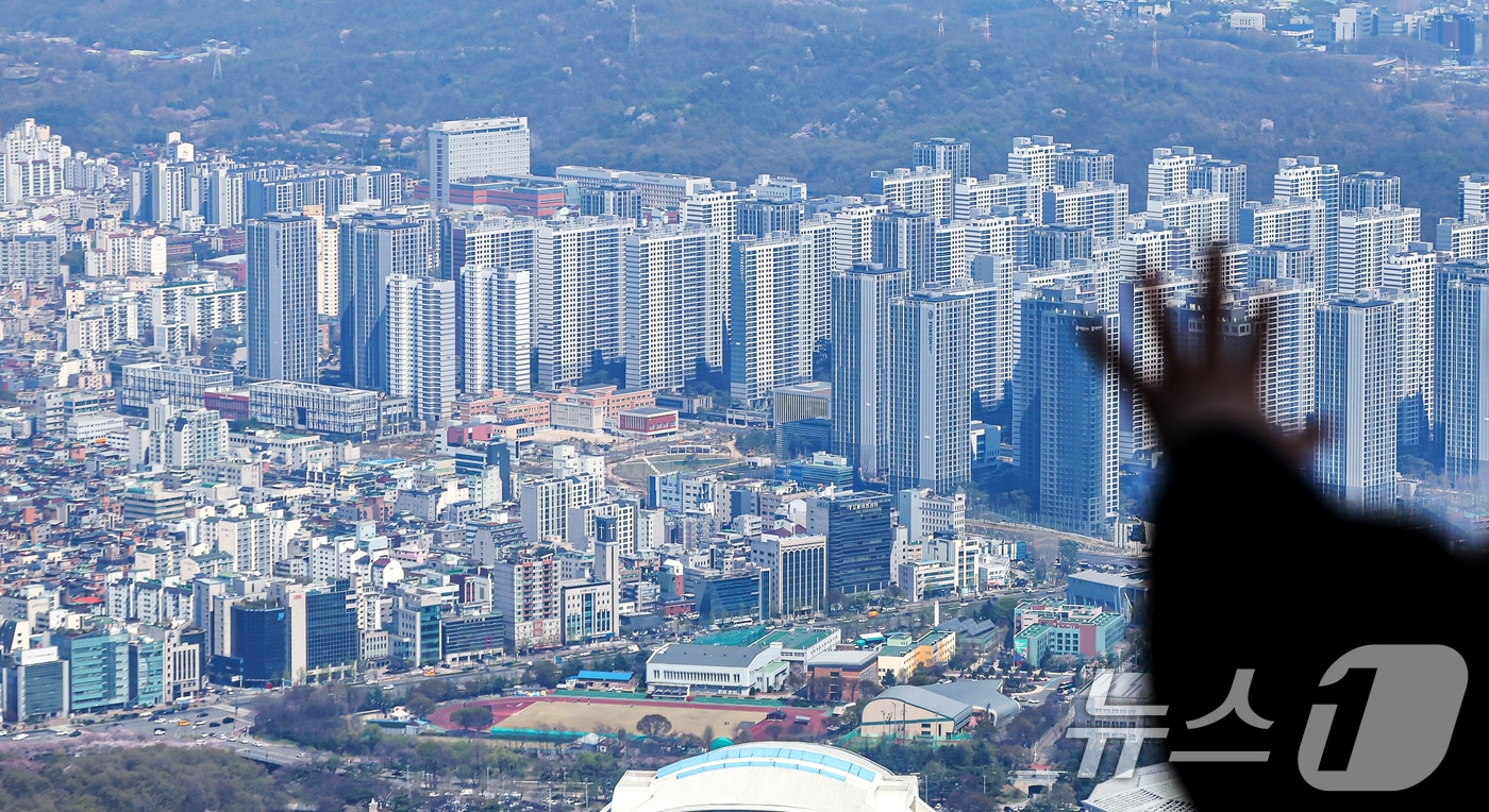 [단독] 전세보증 막는 낮은 공시가격…HUG, AI 시세 우선 적용 추진