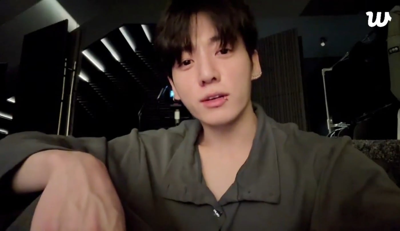 방탄소년단 정국 (위버스 라이브 방송 갈무리)