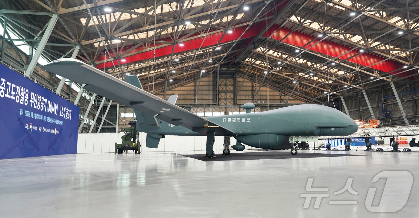 국산 정찰무인기 양산 1호기 출고 관련 이미지