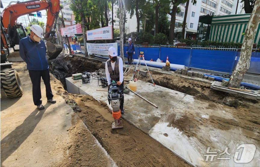 문래동 경인로 77길 일대 하수관로 정비공사 현장.(영등포구 제공)