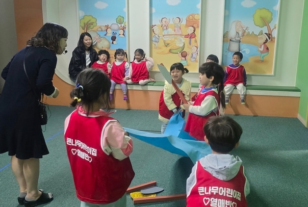 중원교육문화원 체험동화마을 프로그램 운영 모습.(충북교육청 제공. 재판매 및 DB금지)