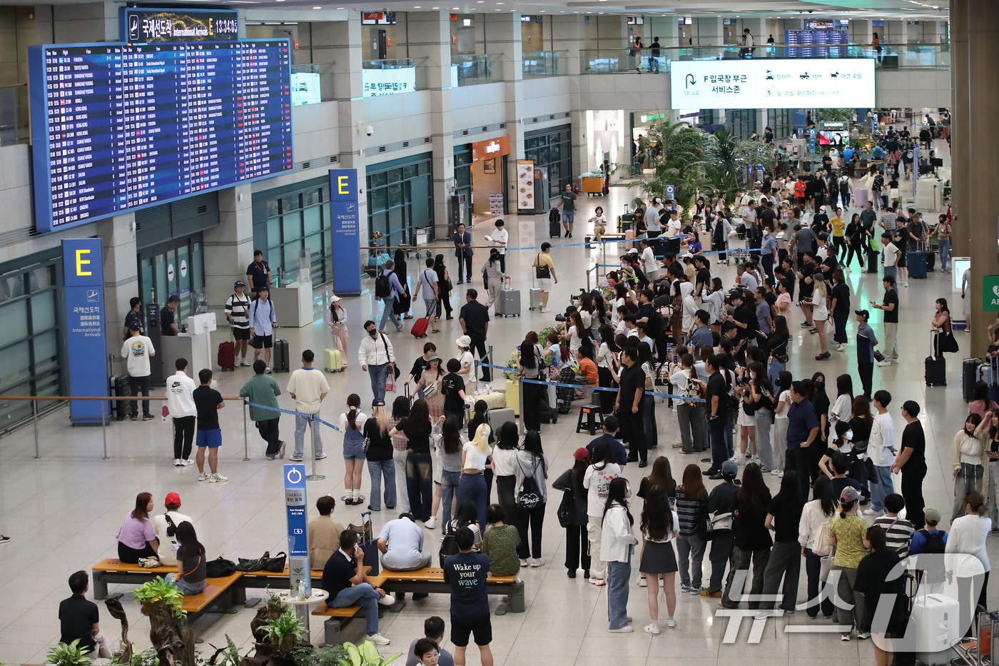 인천국제공항 입국장이 여행객으로 붐비고 있다. 2024.8.18/뉴스1