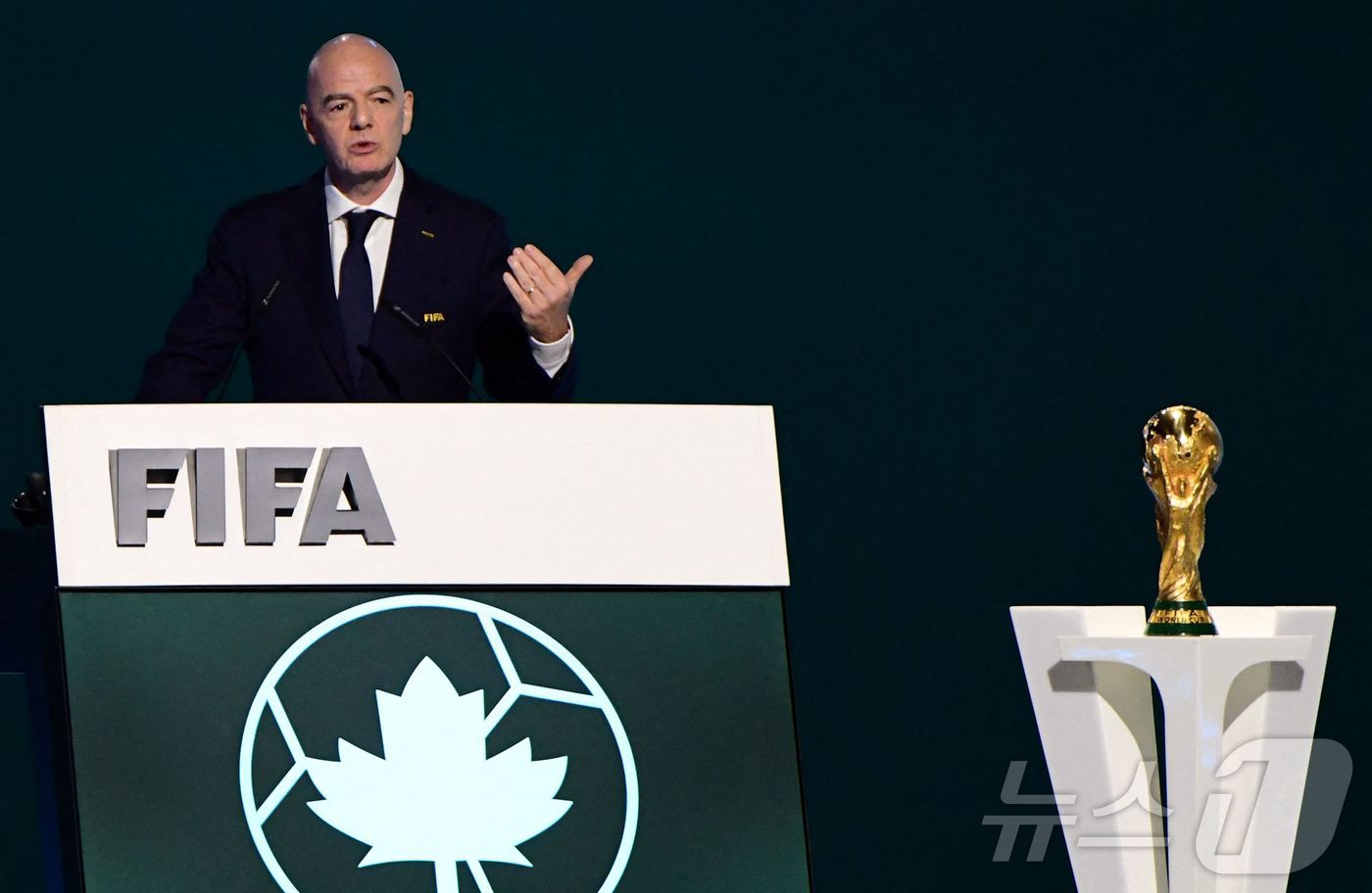 FIFA 회장 4선 도전을 공식화한 잔니 인판티노. ⓒ AFP=뉴스1