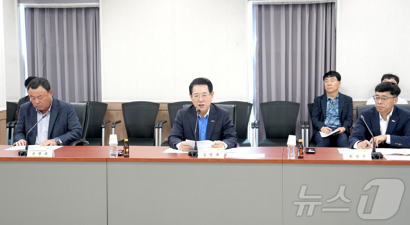김영록 전라남도지사가 11일 전남체육회관서 열린 전라남도 장애인체육회 간담회에서 전남·광주특별시 출범에 따른 도·시군 체육단체 애로사항 및 건의사항을 청취하고 있다.(전남도 제공. 재판매 및 DB금지) 2026.5.11 ⓒ 뉴스1