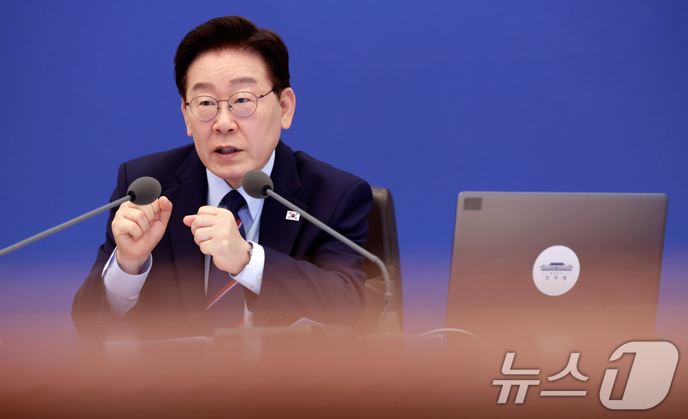 이재명 대통령이 12일 청와대에서 열린 비상경제점검회의 겸 국무회의에서 발언하고 있다. (청와대통신사진기자단) 2026.5.12 ⓒ 뉴스1 허경 기자
