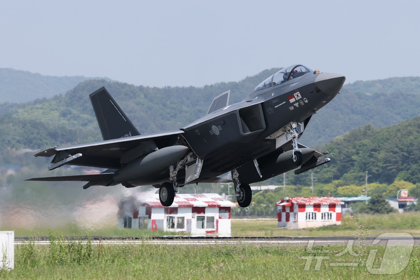 국산 초음속 전투기 KF-21 시제기 이륙 모습. (사진은 기사 내용과 무관함) 2026.5.14./ ⓒ 뉴스1 사진공동취재단