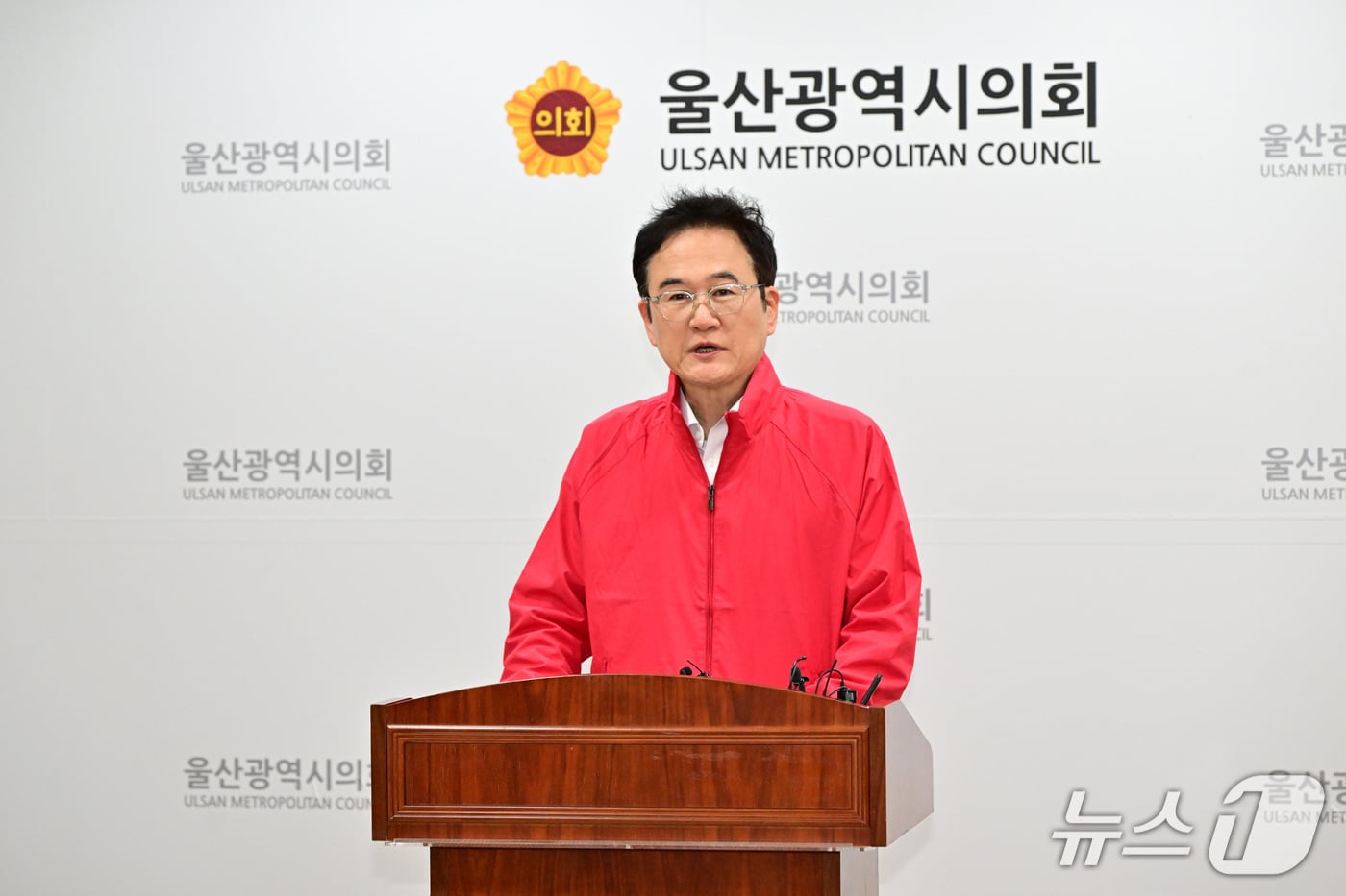 문호철 국민의힘 김두겸 울산시장 후보 선거대책위원회 대변인이 15일 울산시의회 프레스센터에서 기자회견을 하고 있다. (울산시의회 제공. 재판매 및 DB 금지) /뉴스1