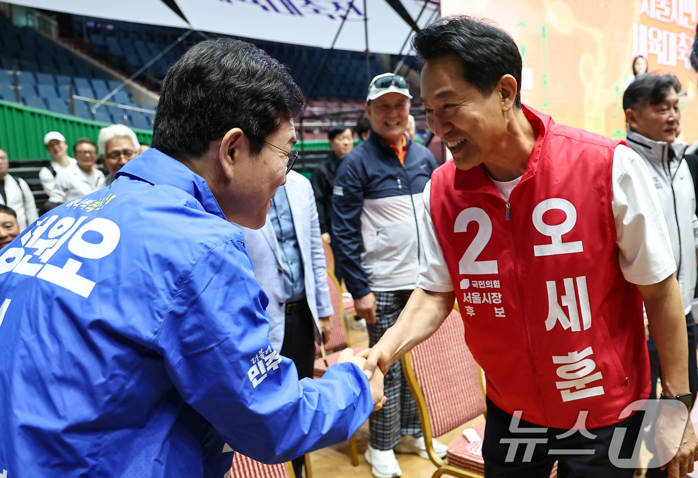 정원오·오세훈, '저질-저급' SNS 설전…정 '생활체육' 오 'AI기본권' 공약(종합)
