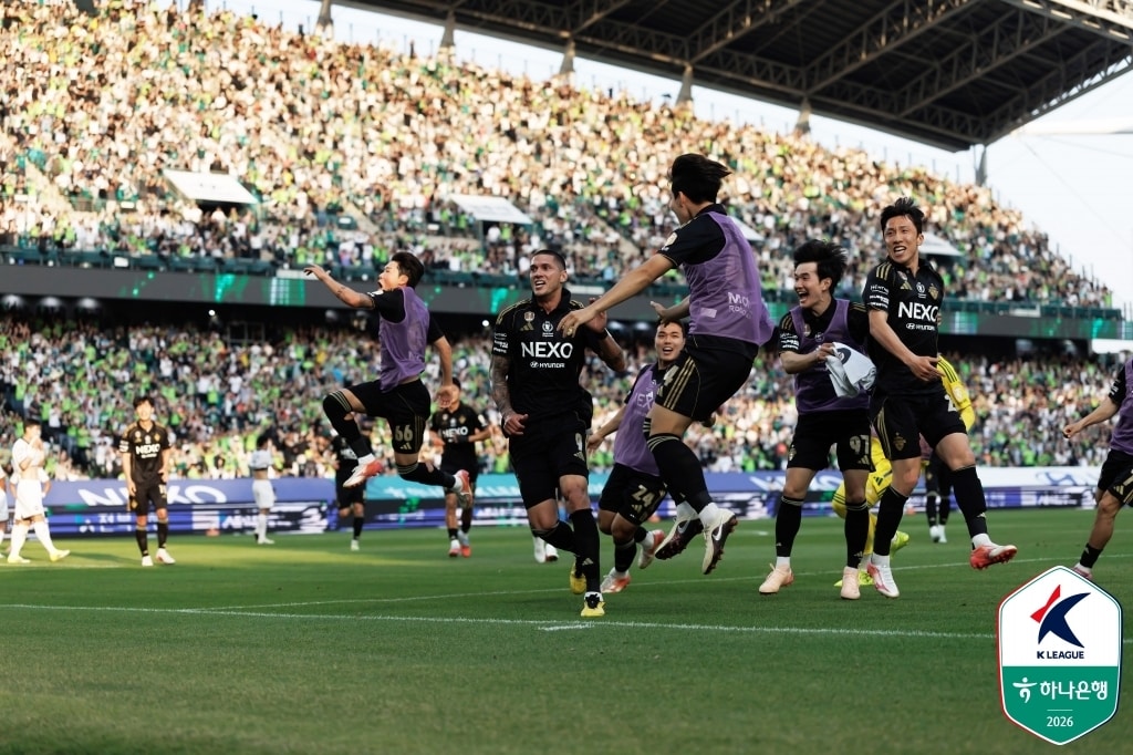 티아고 추가시간 극장골 '전북', 김천 1-0 제압