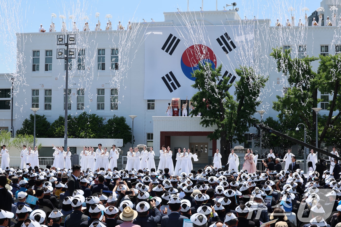5·18민주화운동 제46주기인 18일 오전 광주 동구 5·18기념광장에서 열린 5·18 제46주년 정부기념식에서 특별공연이 펼쳐지고 있다. (사진은 기사 내용과 무관함) 2026.5.18 ⓒ 뉴스1 광주전남사진기자단