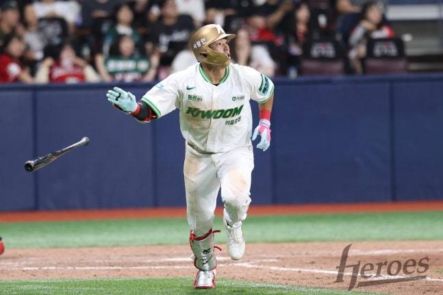 키움 김웅빈, 이틀 연속 끝내기 홈런으로 SSG 꺾