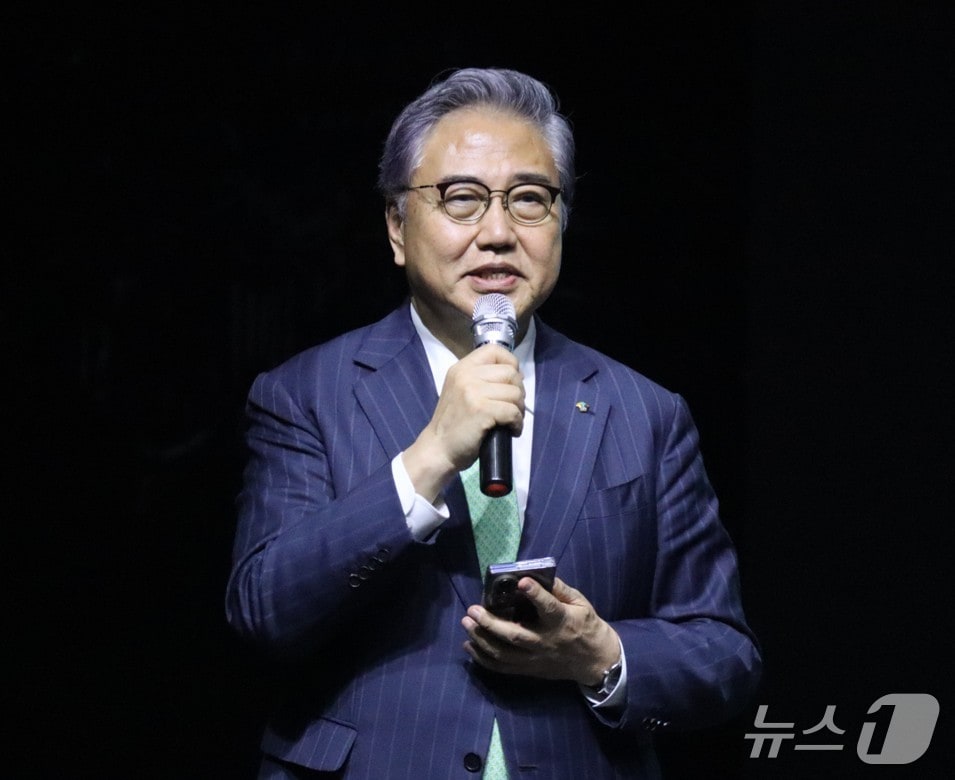 박진 전 장관 "韓·우즈벡, AI와 자원 결합한 '디지털 실크로드' 열어야"