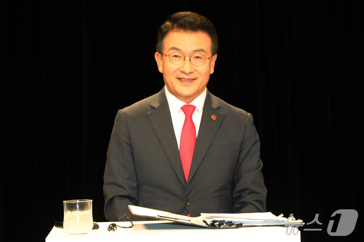 서귀포시 국회의원 보궐선거에 출마한 기호 2번 고기철 국민의힘 후보가 27일 오후 KBS제주방송총국에서 제주도선거방송토론위원회 주관으로 열린 후보자 초청 토론회에서 발언하고 있다. 2026.5.27/뉴스1