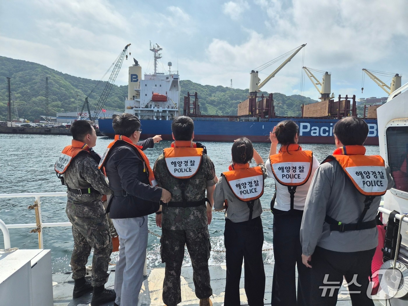 28일 부산해경, 남해해경, 부산여단 등이 합동으로 해상 취약지를 점검하는 모습 (해경 제공. 재판매 및 DB금지)