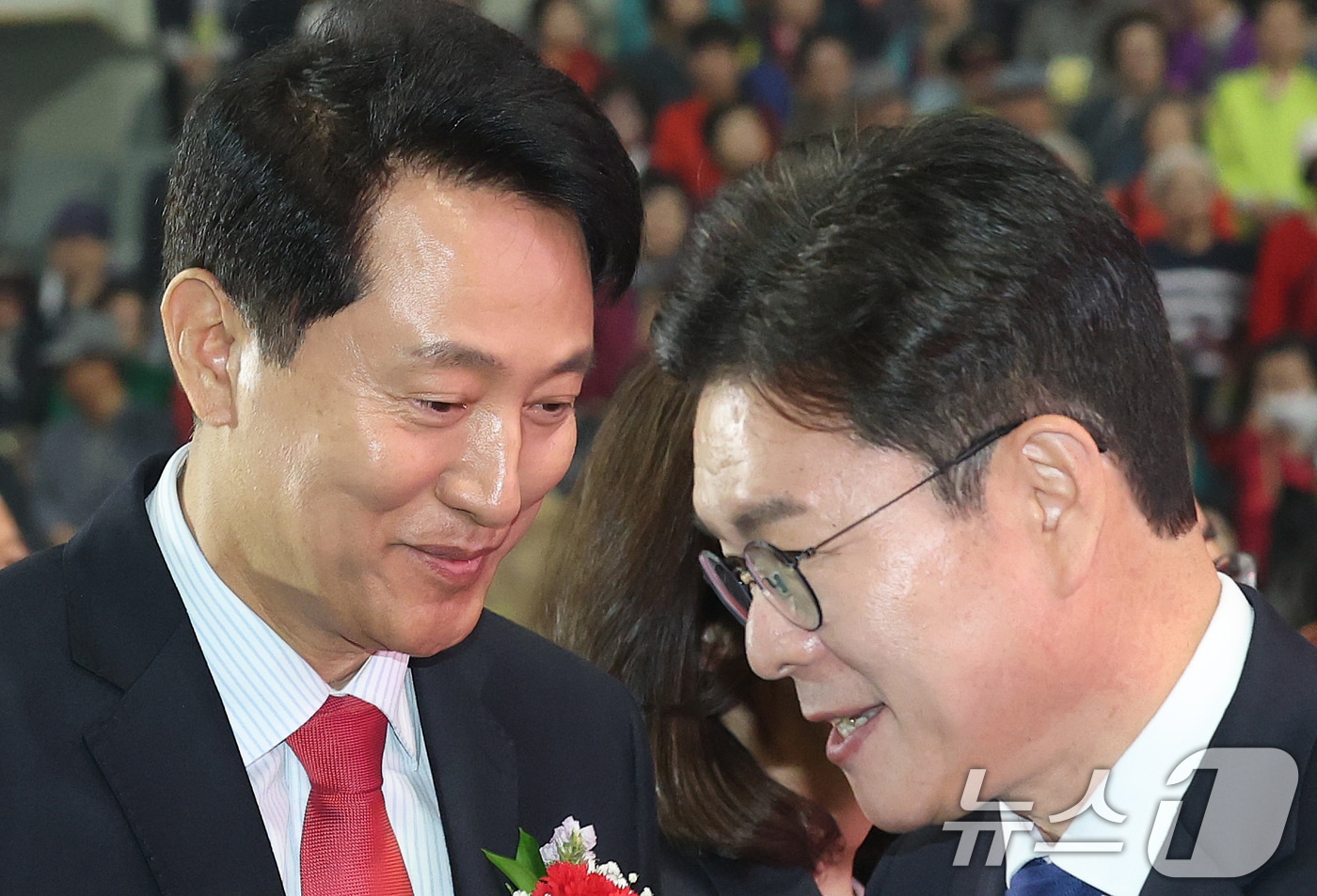 정원오측 "공약 부럽나" 오세훈 "새로운 게 없어"...주말 부동산 공방 - 뉴스 썸네일 이미지