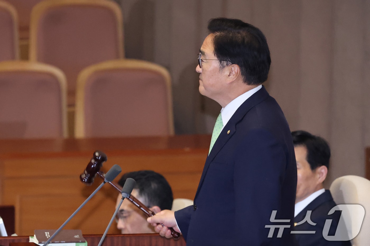 우원식 국회의장이 7일 서울 여의도 국회에서 열린 제435회국회(임시회) 제1차 본회의에서 대한민국헌법 개정안을 상정하고 있다. 2026.5.7 ⓒ 뉴스1 신웅수 기자