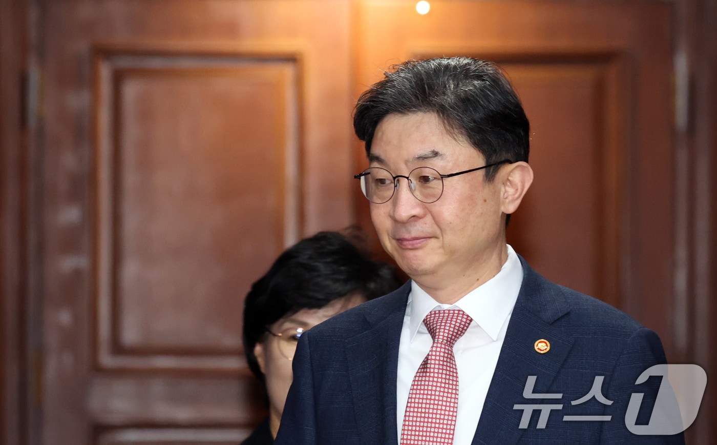 "농구코트서 AI 키운다"…신보, 청년 스타트업 보육공간 개소