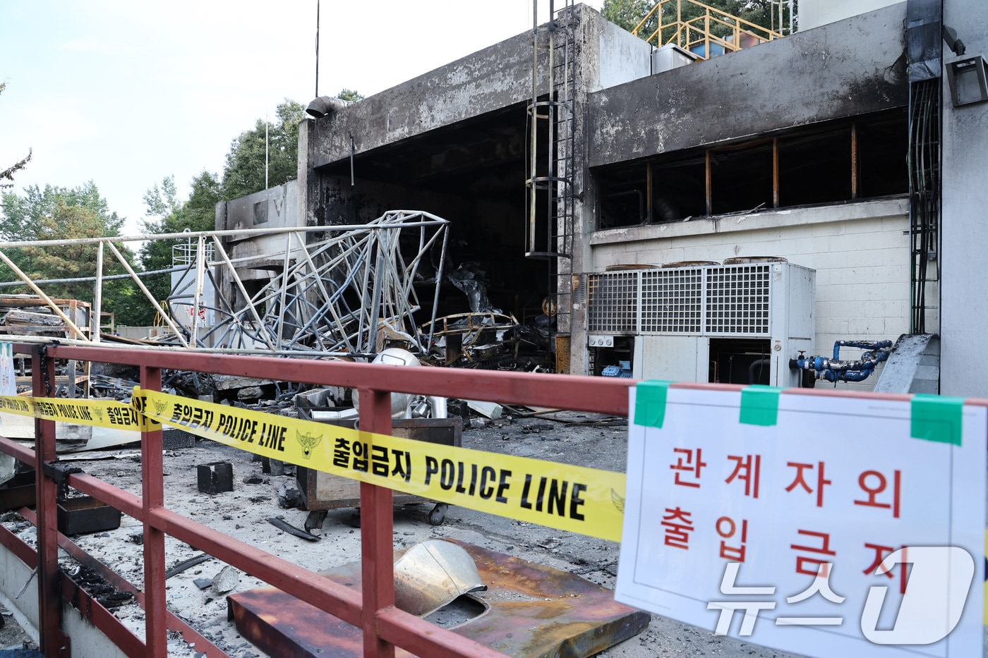 1일 폭발 사고가 발생한 대전 유성구 한화에어로스페이스 대전사업장이 통제되고 있다. 2026.6.1 ⓒ 뉴스1 신웅수 기자