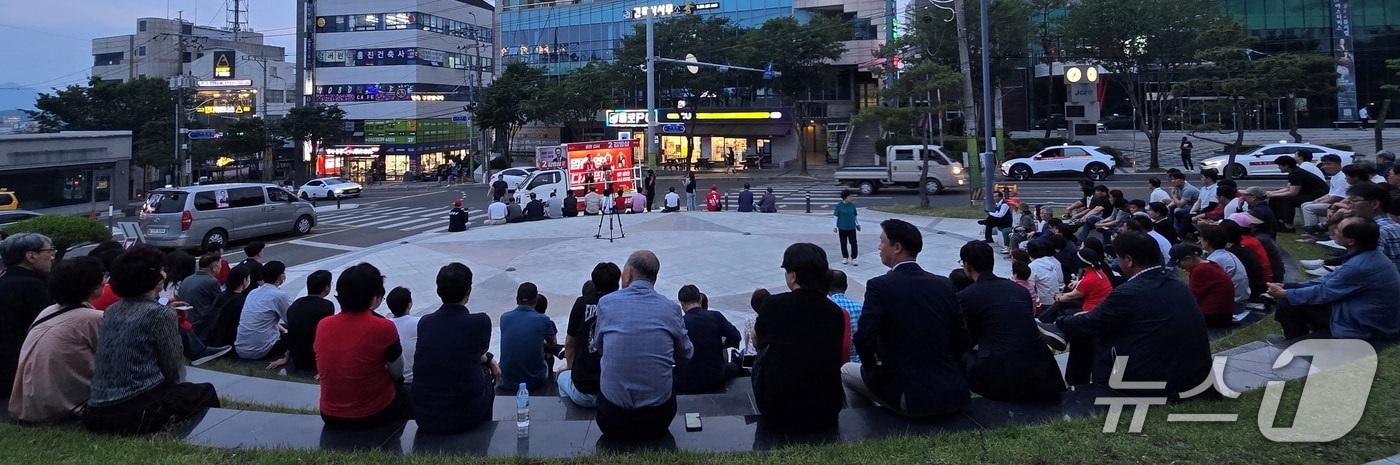 김병삼 영천시장 후보, 유세 대신 시민 참여형 토크 콘서트 - 뉴스 썸네일 이미지