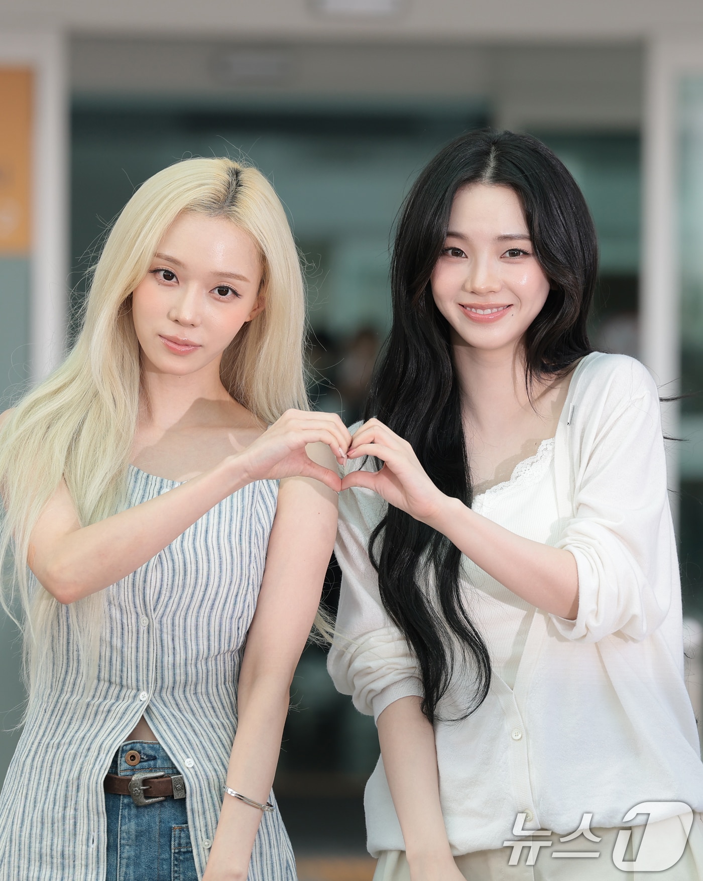 에스파 윈터와 카리나(오른쪽)ⓒ 뉴스1 