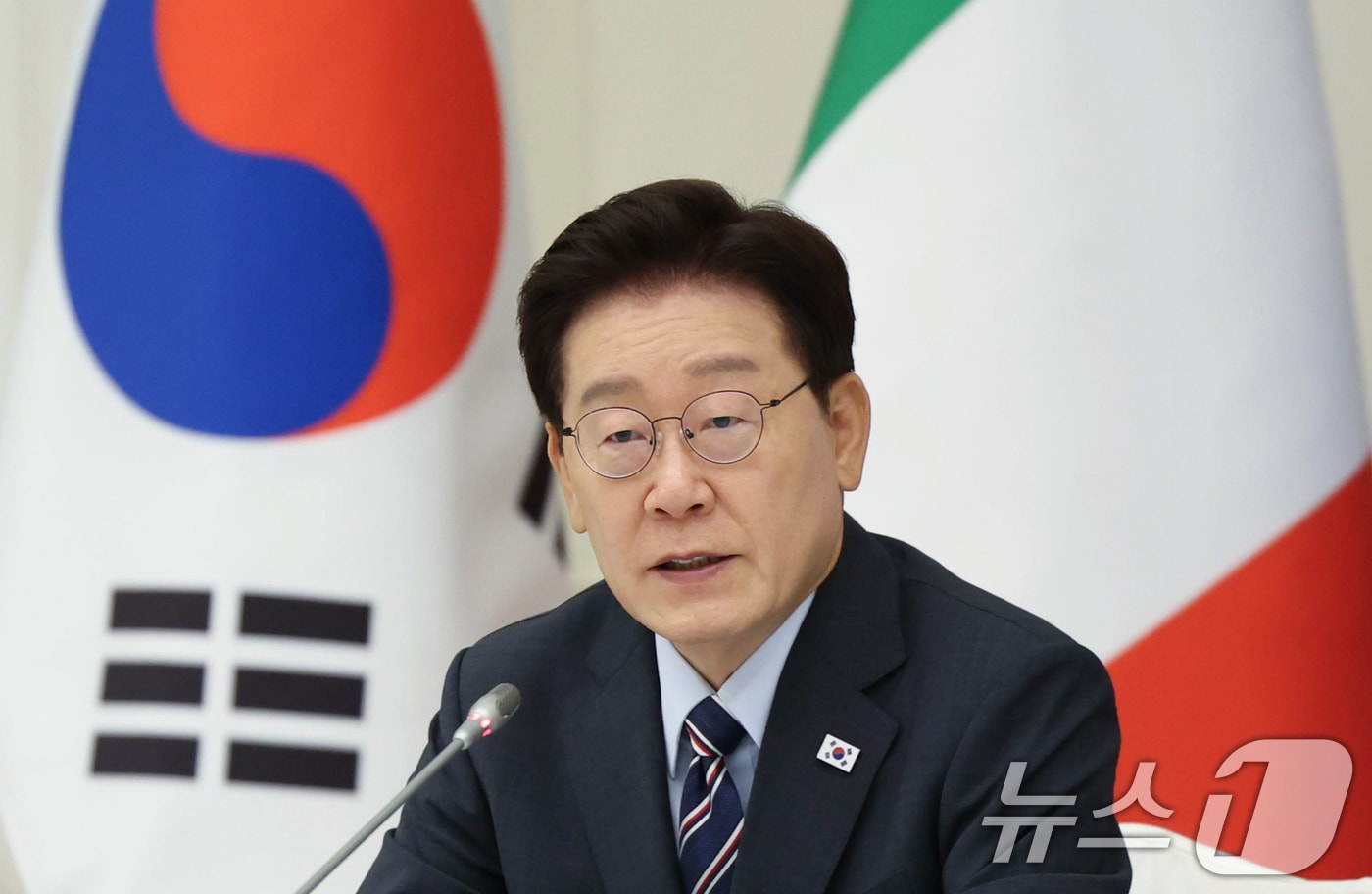 이재명 대통령이 지난 12일(현지시간) 이탈리아 로마 한 호텔에서 열린 비즈니스 라운드테이블에서 발언을 하고 있다. 2026.6.13 ⓒ 뉴스1 허경 기자