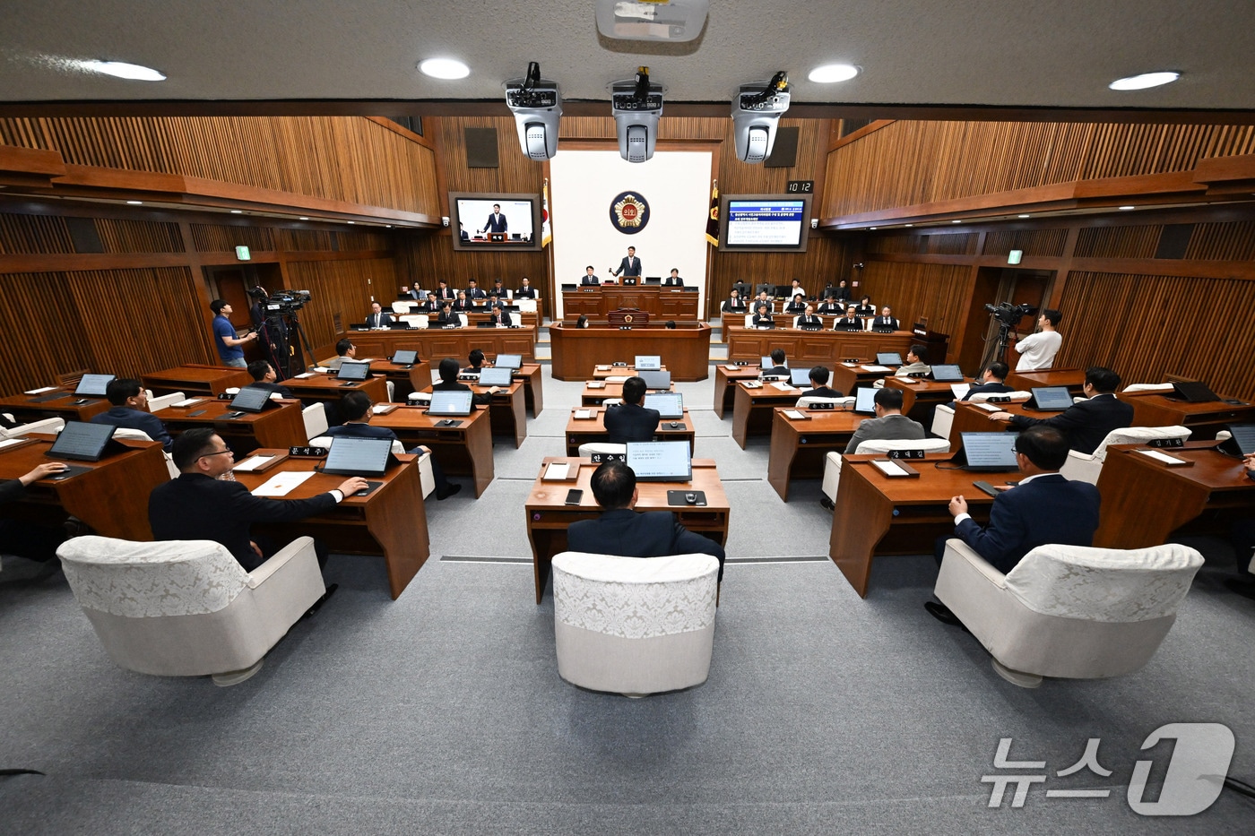 울산시의회는 15일 본회의장에서 제264회 임시회 제2차 본회의를 열고 있다.(울산시의회 제공. 재판매 및 DB금지)/뉴스1