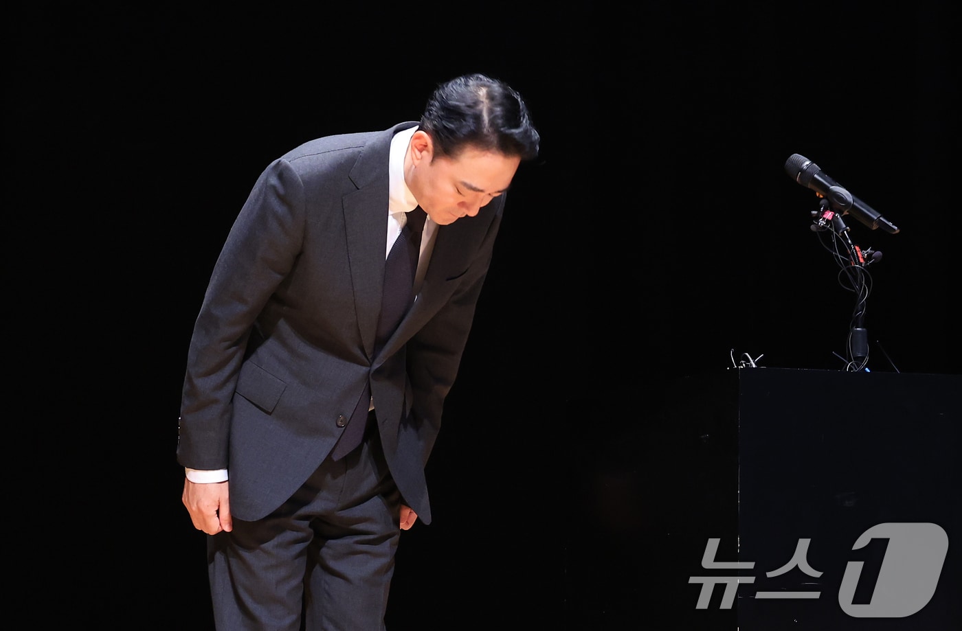 중앙일보 워크아웃에 개인투자자 '비상'...1820억 공모채 손실 우려 - 뉴스 썸네일 이미지