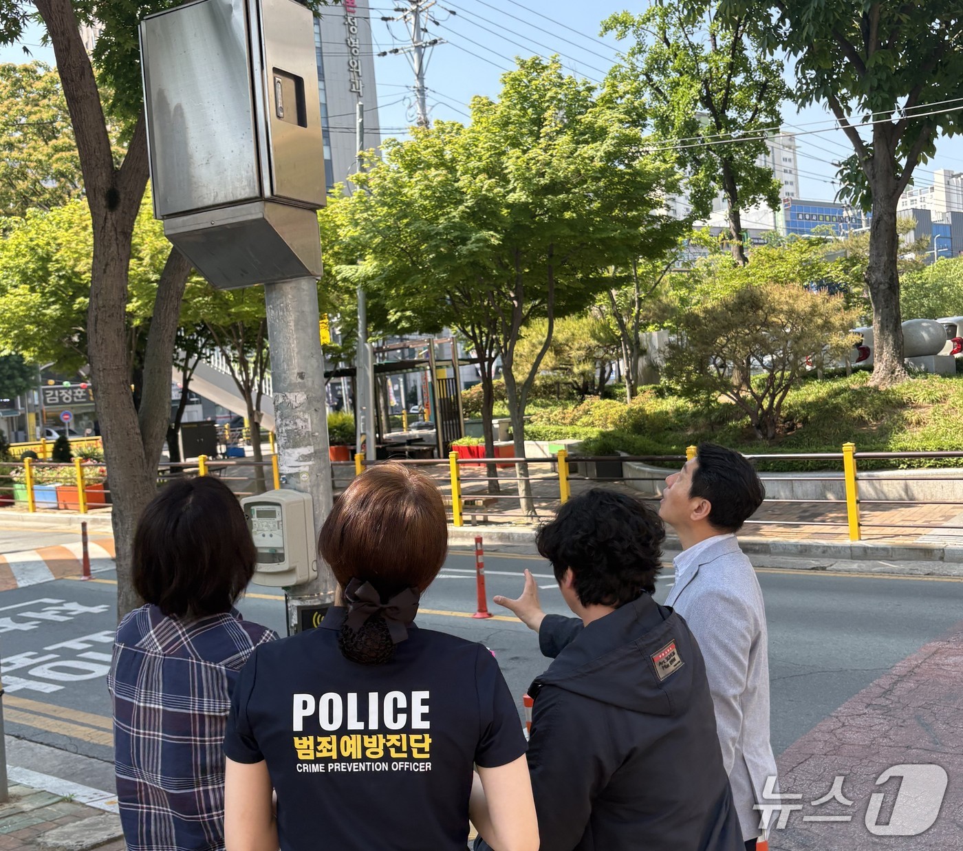 대구 서부경찰서와 서구청이 범죄 불안 민원이 집중된 지역에 CCTV 58대를 설치했다. 사진은 신규 설치된 CCTV 모습. (대구 서부경찰서 제공. 재판매 및 DB 금지)