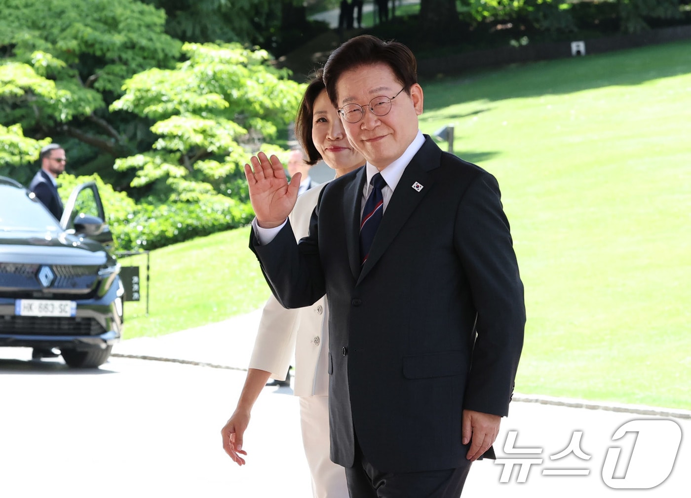 이재명 대통령이 16일(현지시간) 프랑스 에비앙레뱅에서 열린 주요7개국(G7) 정상회의 행사장에 도착하고 있다. 2026.6.16 ⓒ 뉴스1 허경 기자