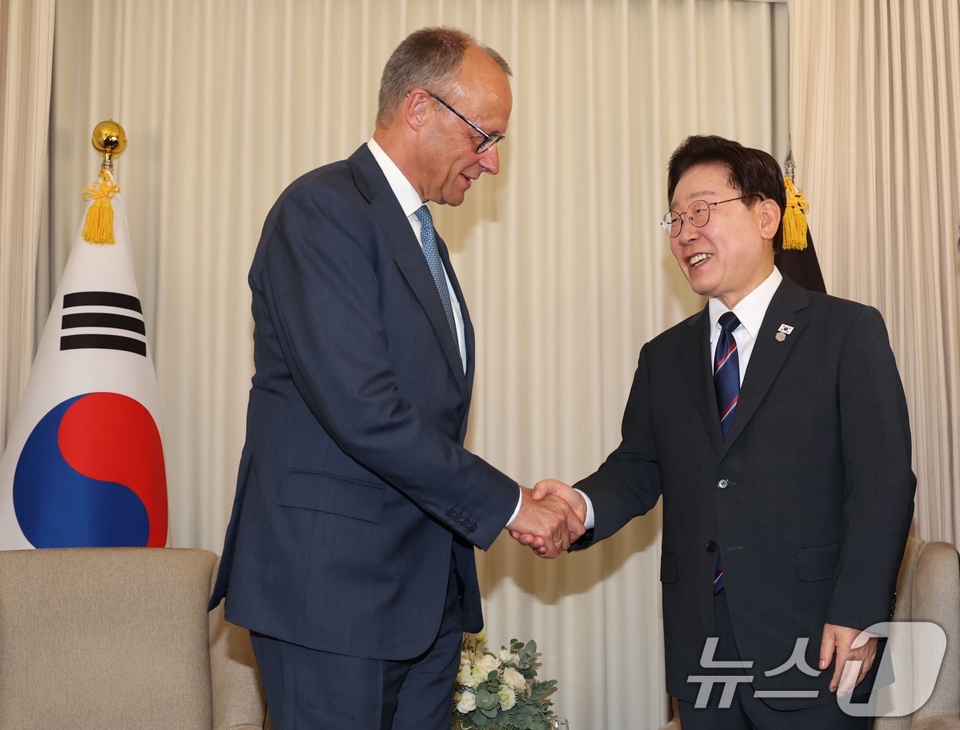 이 대통령, 메르츠 독일 총리와 정상회담…경제·안보 협력 논의